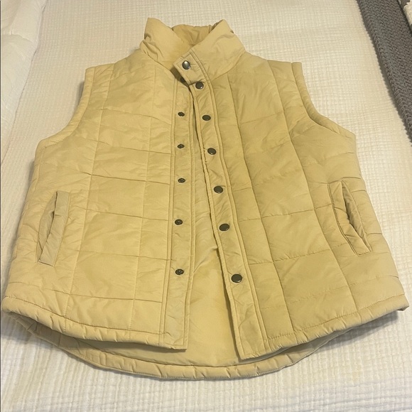 Fairplay Jackets & Blazers - Women's Cream Quilted Vest